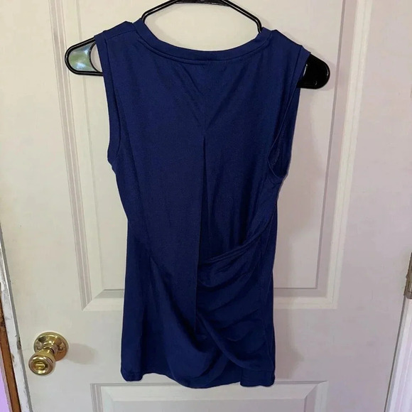 Vineyard Vines Women’s Keyhole Back Performance Tank Top in Deep Bay Sz XS - Picture 4 of 7